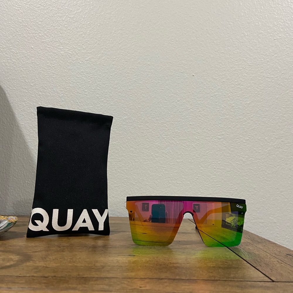 Quay hindsight glasses multicolor retro lenses